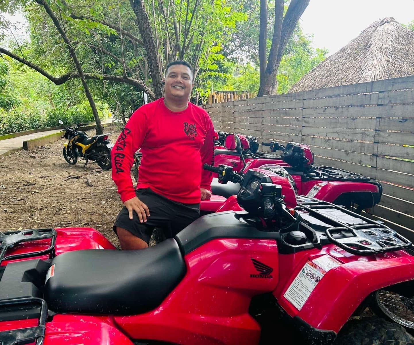 Recorrido en cuadraciclo por caminos de Guanacaste